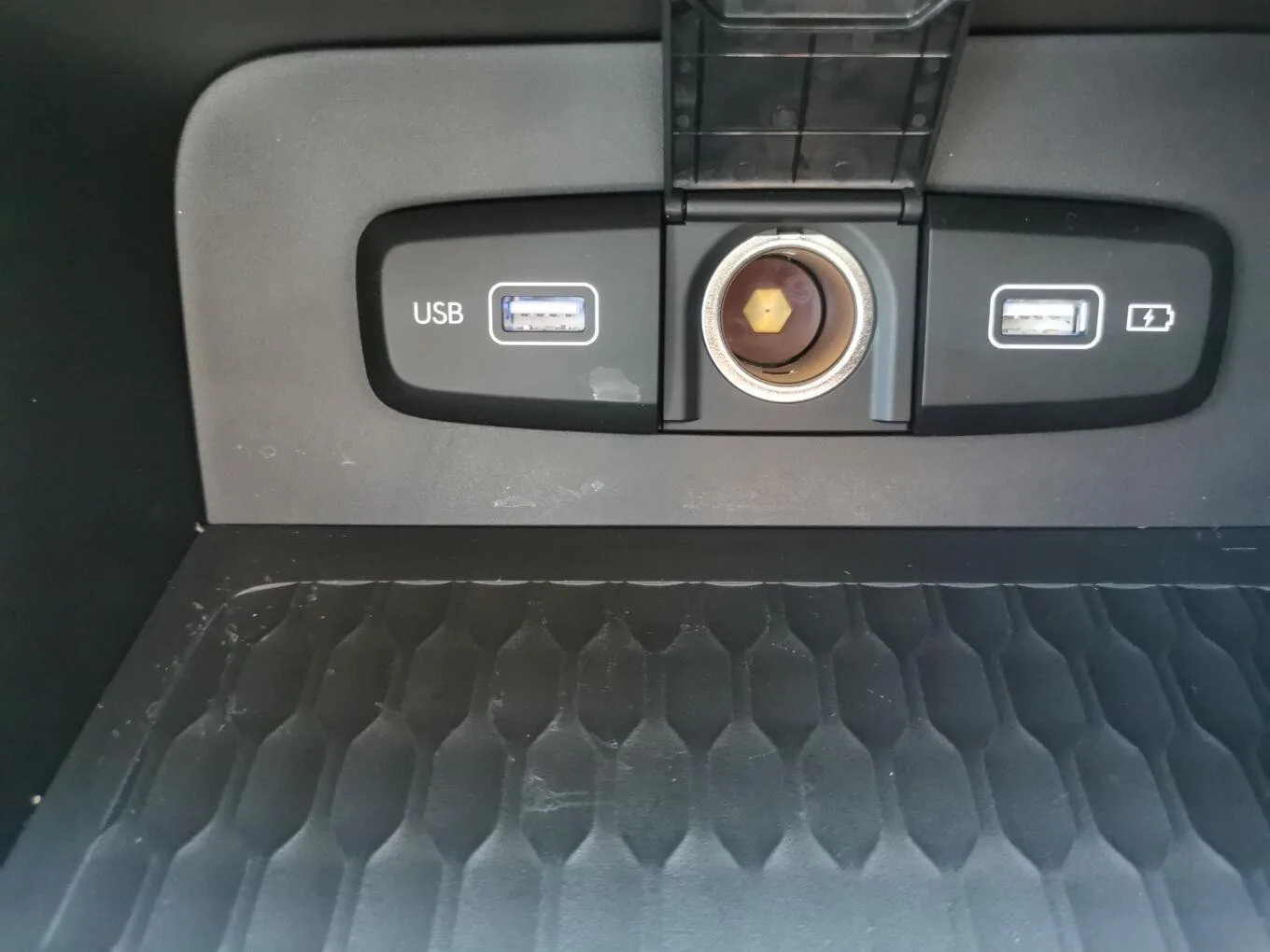 2026 Hyundai CRETA CRETA 1.5 PREMIUM IVT MY24 thumbnail 12