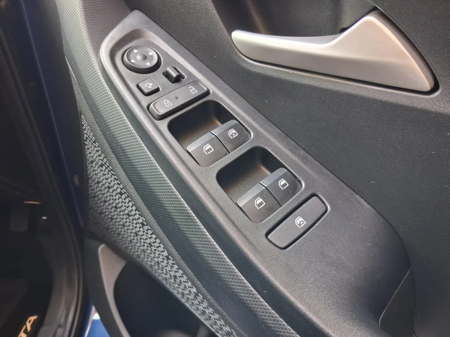 2026 Hyundai CRETA CRETA 1.5 PREMIUM IVT MY24 thumbnail 18