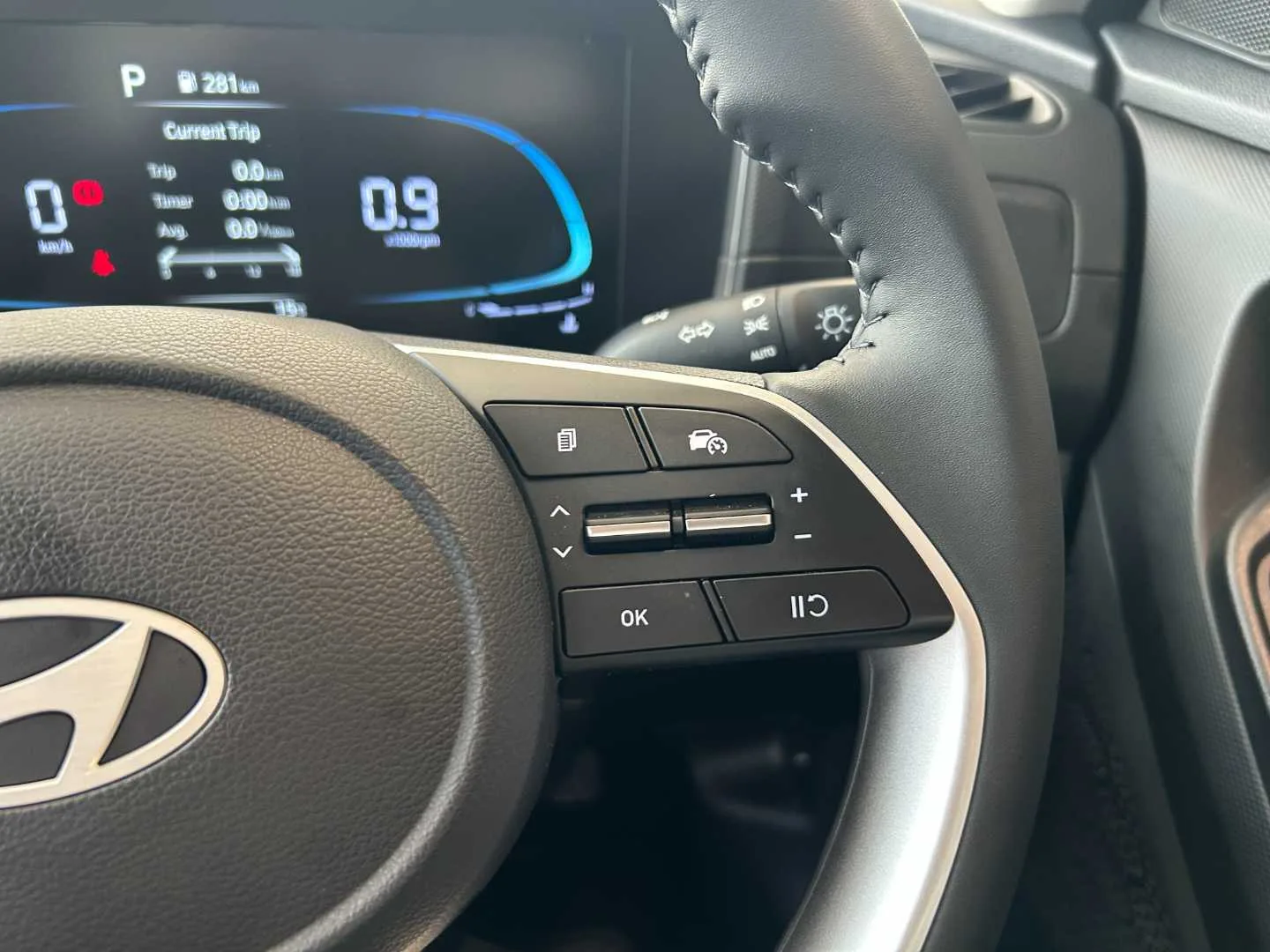 2026 Hyundai CRETA CRETA 1.5 PREMIUM IVT MY26 thumbnail 14
