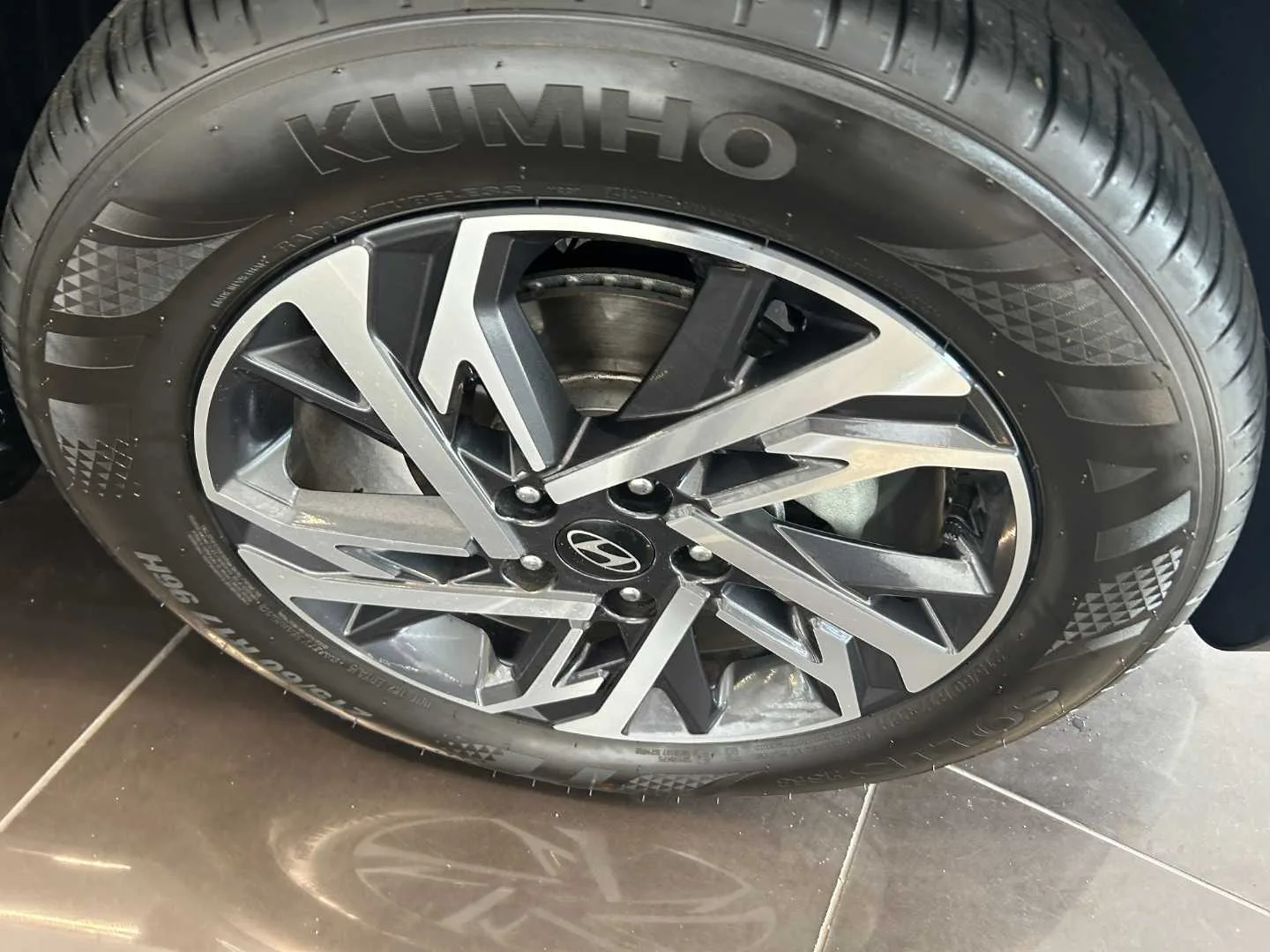 2026 Hyundai CRETA CRETA 1.5 PREMIUM IVT MY26 thumbnail 11