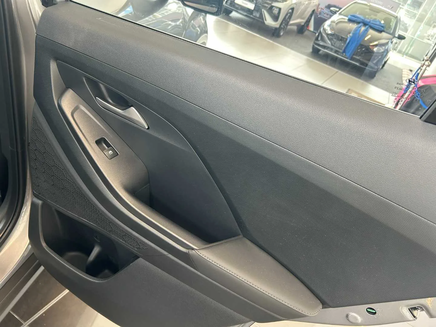 2026 Hyundai CRETA CRETA 1.5 PREMIUM IVT MY26 thumbnail 24