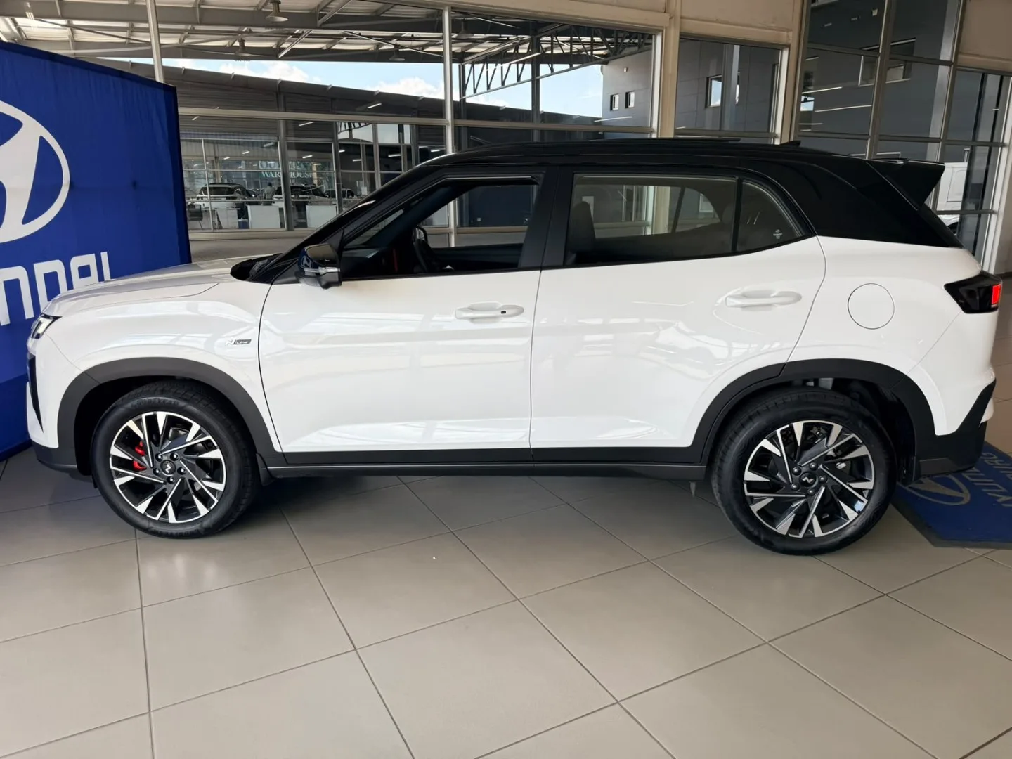 2026 Hyundai CRETA CRETA 1.5 TGDI NLINE DCT 2 TONE MY26 thumbnail 4
