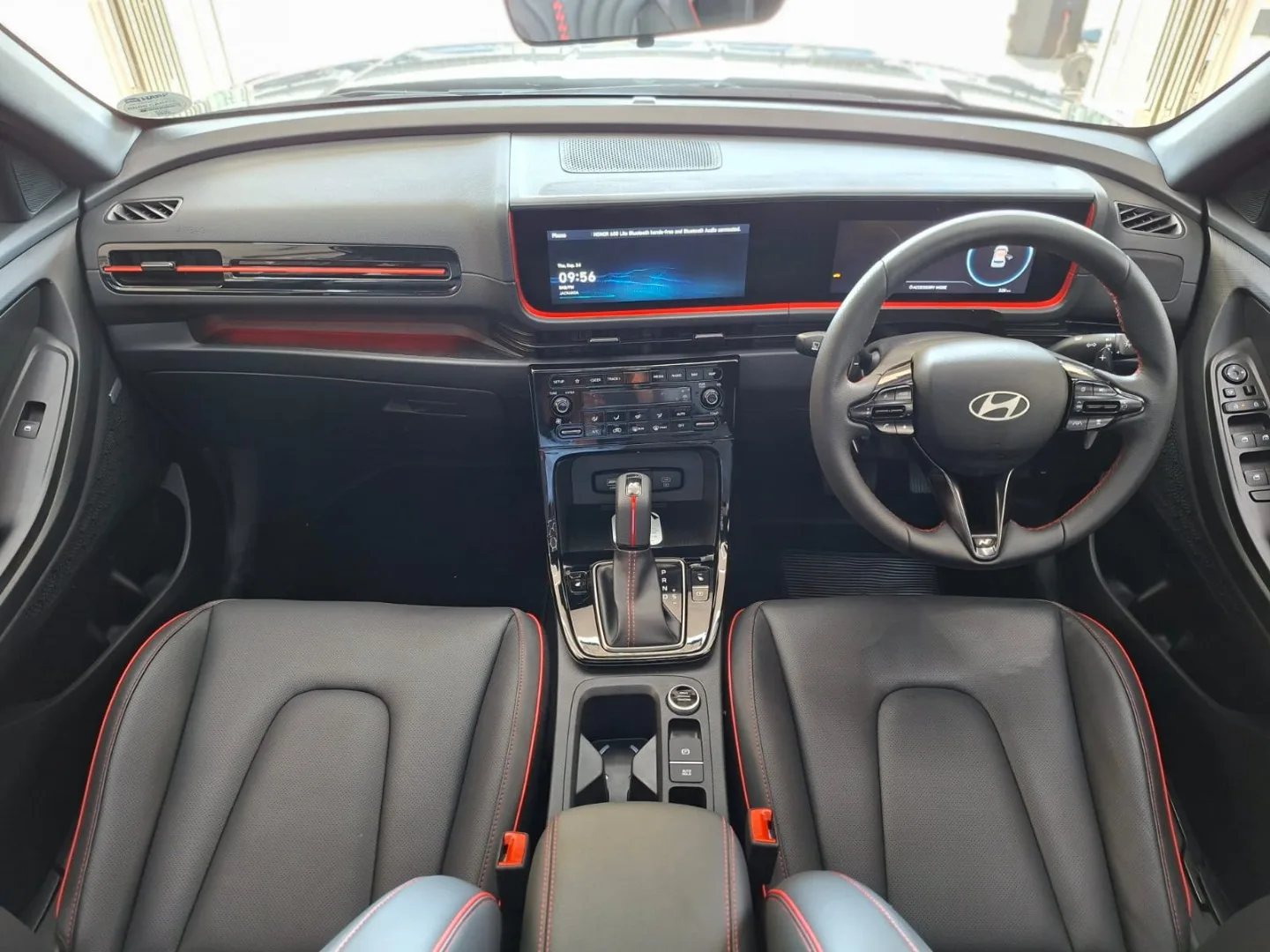 2026 Hyundai CRETA CRETA 1.5 TGDI NLINE DCT 2 TONE MY26 thumbnail 16