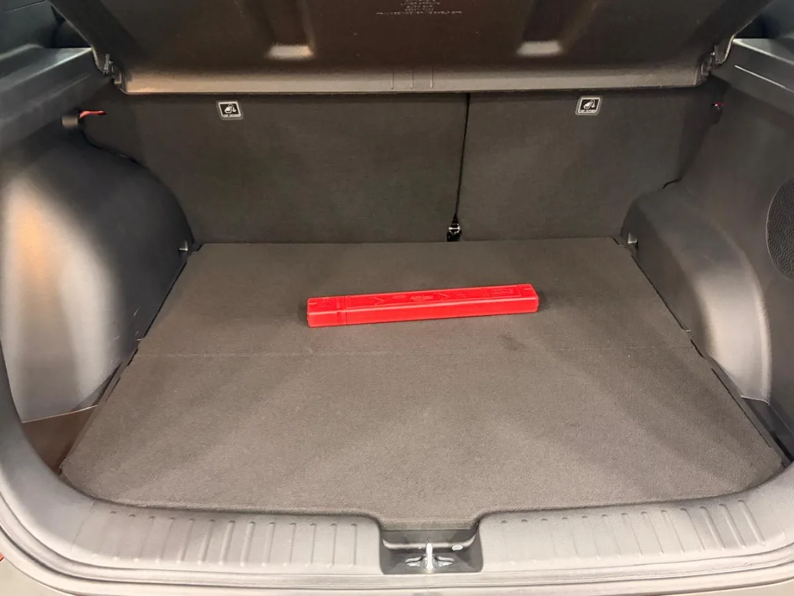 2026 Hyundai CRETA CRETA 1.5 TGDI NLINE DCT 2 TONE MY26 thumbnail 13