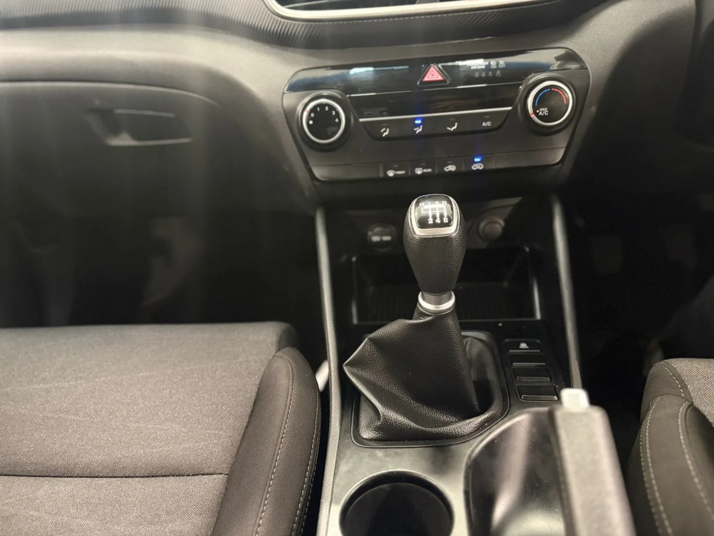 2020 Hyundai TUCSON TUCSON 2.0 PREMIUM M/T MY18 thumbnail 17